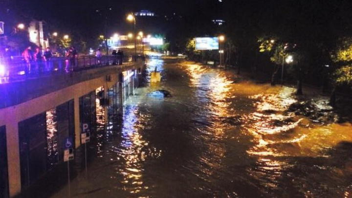 Tiflisdə fəlakət: ölənlərin sayı artır - YENİLƏNİB - FOTOSESSİYA