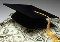 Xaricdə təhsil şirkətlərinin tələsi: Vətəndaş 3520 dollarını geri ala bilmir