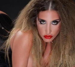 Argentinalı ulduz bu qadına vurulub? - FOTO