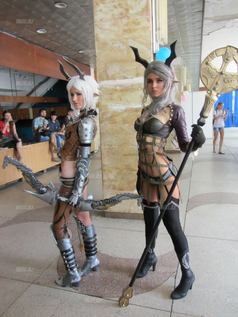 Kospleyin gözəl qızları - FOTO