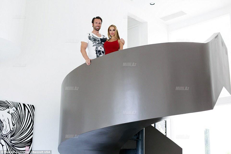 Qalmaqallı ailə: "Ərim üçün evə 10 qadın gətirdim" - FOTO