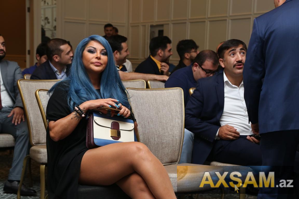 Aygün Kazımova - maraqlı imic, cazibədar libas - FOTO