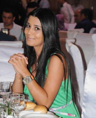 Mətanət İsgəndərlinin qızı ikinci dəfə nişanı qaytardı - FOTO