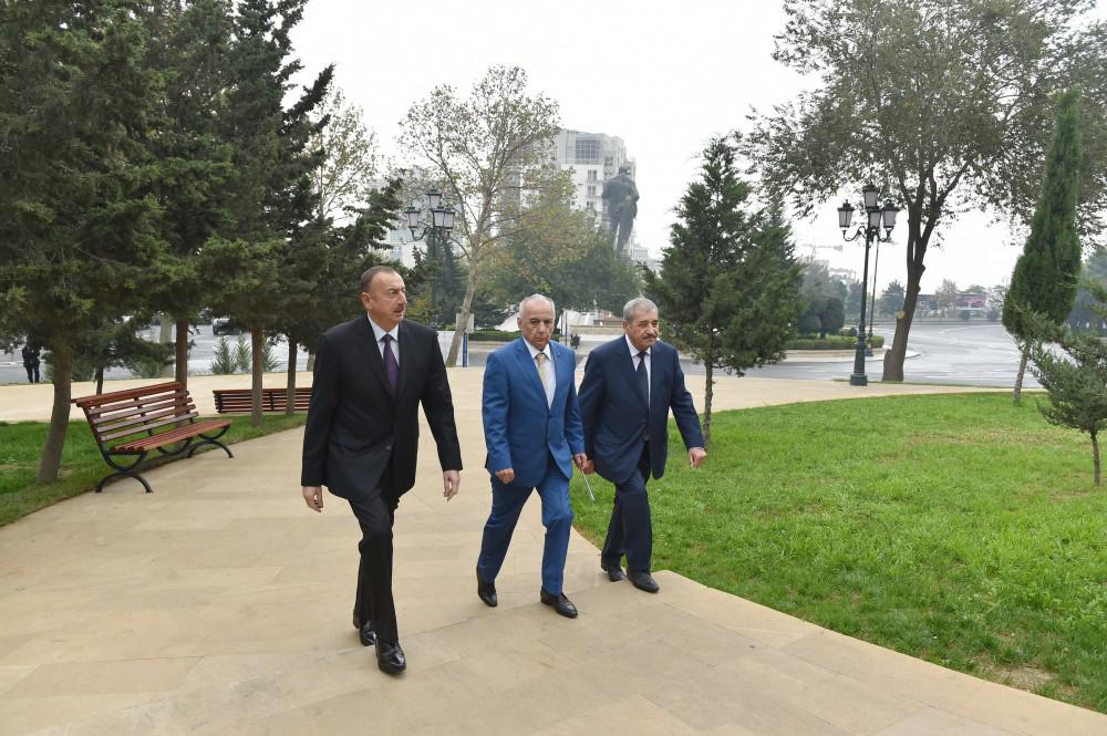 Prezident İlham Əliyev Bakıda yeni salınan yolların, parkların, yenidən qurulan küçə və prospektlərin açılışında iştirak edib - FOTO