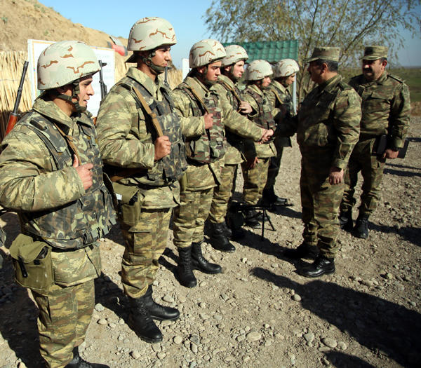 Zakir Həsənov cəbhə xəttində - FOTO