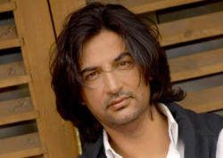 Çelikdən Bakıdakı tamaşaçılara hörmətsizlik - <span class="color_red">VİDEO</span>