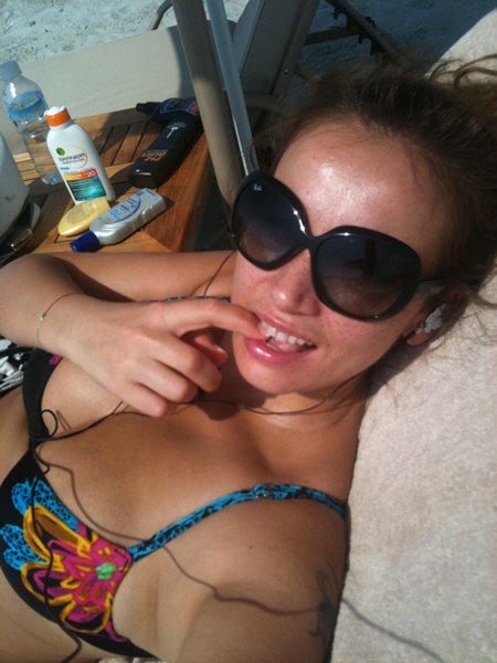 Rus aparıcı kinoya çəkilir - FOTO