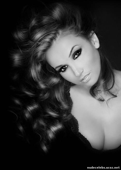 Rus aparıcı kinoya çəkilir - FOTO