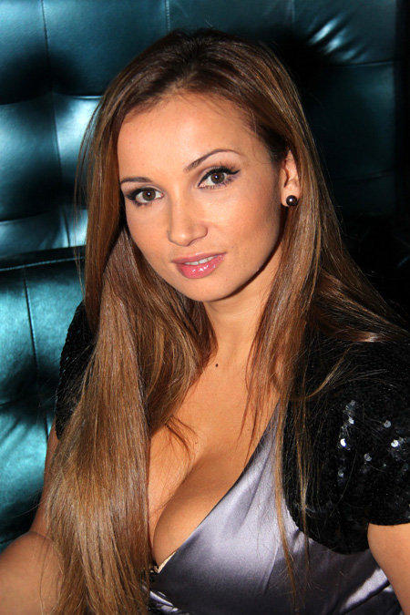 Rus aparıcı kinoya çəkilir - FOTO