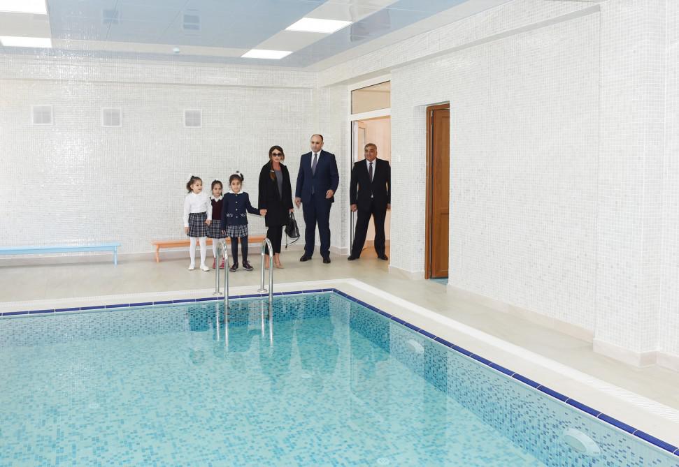 Mehriban Əliyeva Buzovnada körpələr evi-uşaq bağçasının və Şüvəlanda xüsusi internat məktəblərinin açılışında iştirak edib - FOTO