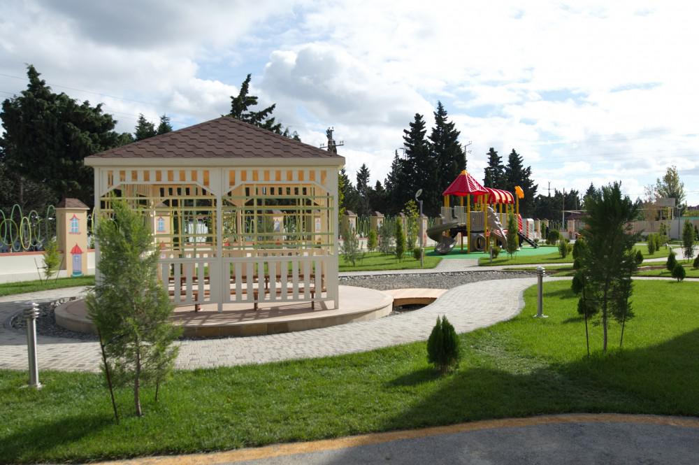 Mehriban Əliyeva Buzovnada körpələr evi-uşaq bağçasının və Şüvəlanda xüsusi internat məktəblərinin açılışında iştirak edib - FOTO