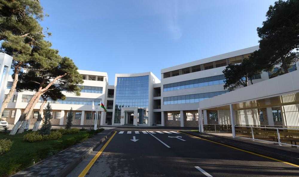 Mehriban Əliyeva Buzovnada körpələr evi-uşaq bağçasının və Şüvəlanda xüsusi internat məktəblərinin açılışında iştirak edib - FOTO