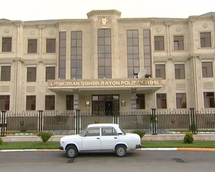 Qohumunun evindən oğurluq etdi - FOTO