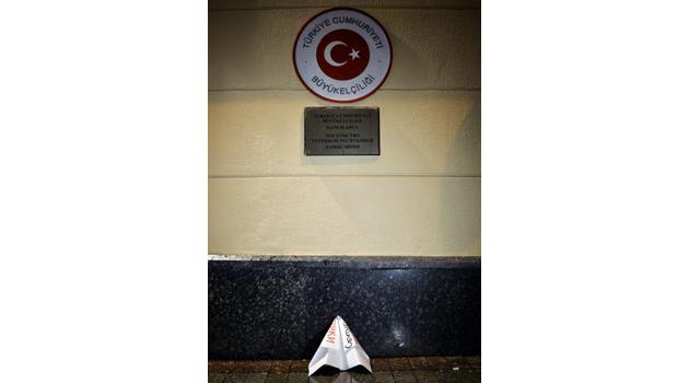 Türkiyənin Rusiyadakı səfirliyi önündə aksiya - FOTO