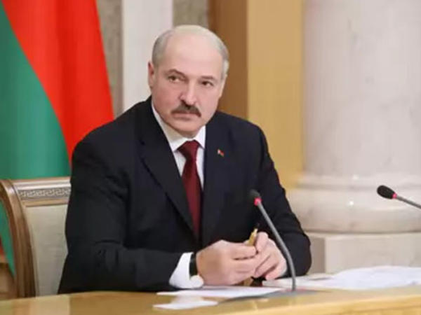 Lukaşenkodan Paşinyanın gəlməməsinə reaksiya