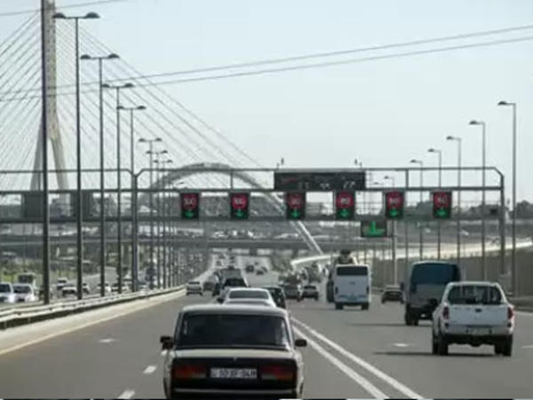 Qarajda olan avtomobilə cərimə necə yazılıb?