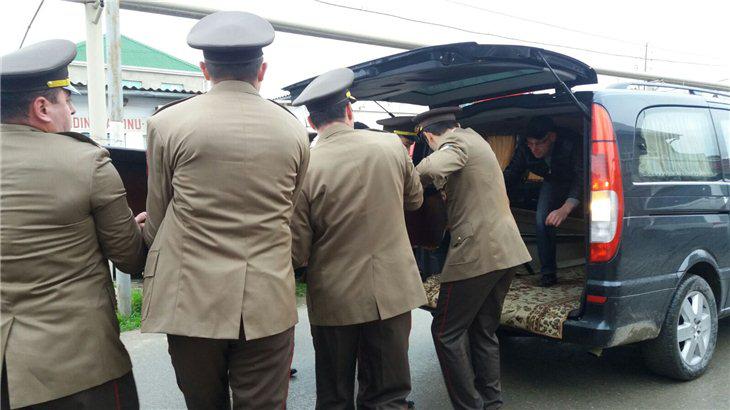 Generallar gəmi kapitanının dəfnində - YENİLƏNİB - FOTO