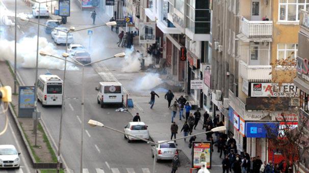 Türkiyədə iğtişaş: ölənlər və yaralananlar var - FOTO
