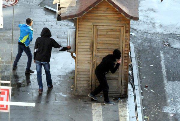 Türkiyədə iğtişaş: ölənlər və yaralananlar var - FOTO