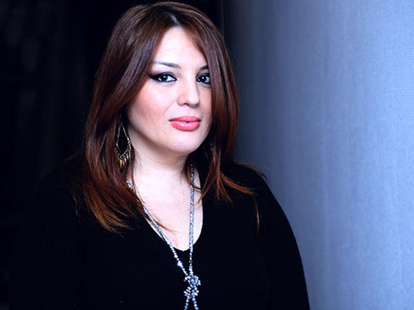 Müğənni xalasının adını eşidib özündən çıxdı: "Mənə ağzına gələni yazır"