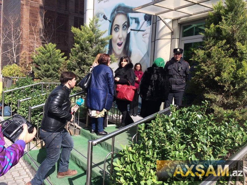 Tanınmışlar İlhamə Quliyevanın həyətində - FOTOlar