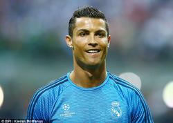 Ronaldoya qırmızı vərəqə göstərən hakim <span class="color_red">belə cəzalandırılıb</span>