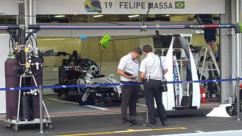 Formula-1 pilotlarının bolidlərinə Bakıda belə qulluq edirlər - FOTOSESSİYA