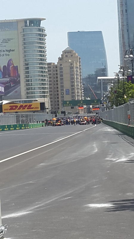 "Formula 1"də ikinci gün: Təsnifat yarışında Rosberq birinci oldu - YENİLƏNİB - VİDEO - FOTO
