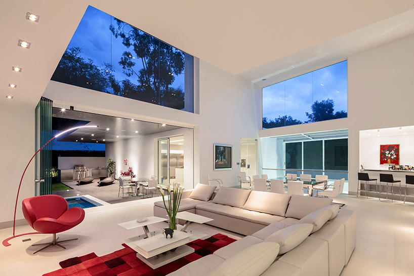 Yeraltı qarajlı villa - FOTO