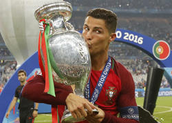 Ronaldo - kapitan, yoxsa məşqçi? - VİDEO