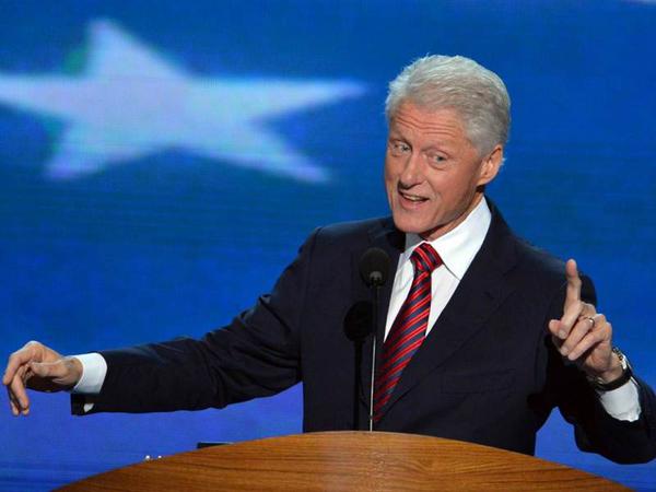 "Epşteyn işi"ndən qaçmaq üçün dəli rolu oynayır? - <span class="color_red">VİDEO</span>