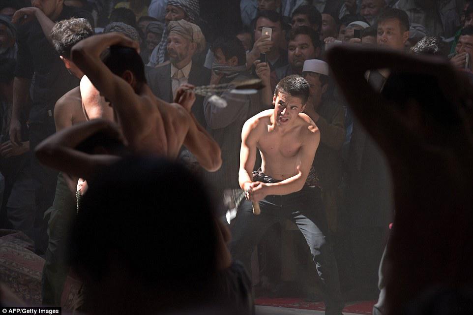 Aşurada əzadarlıq FOTOları