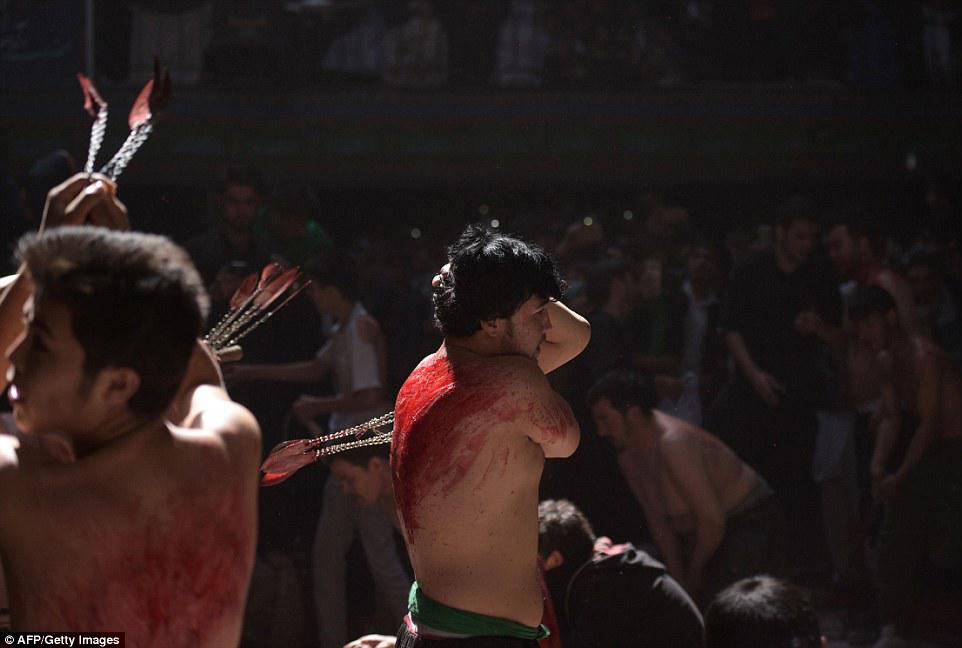 Aşurada əzadarlıq FOTOları