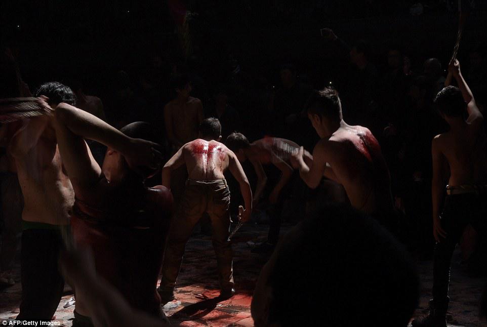 Aşurada əzadarlıq FOTOları