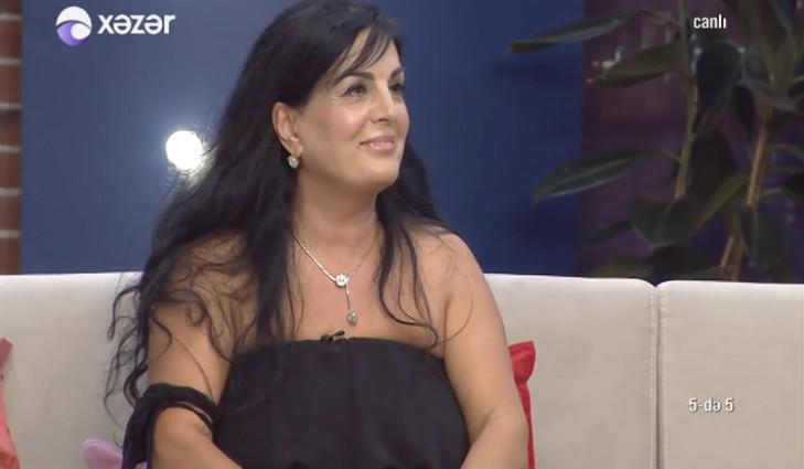 478361 01 Çiçəyin anası məşhur müğənni imiş... - Bu da FOTOSU