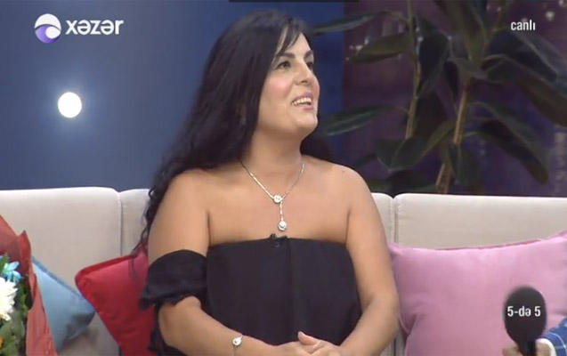 478361 02 Çiçəyin anası məşhur müğənni imiş... - Bu da FOTOSU