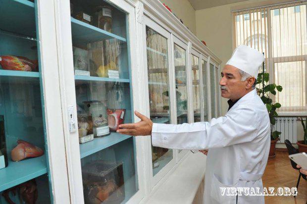 Bakıda təpəgöz, iki-üç başlı uşaqlar, siam əkizlərinin saxlandığı otaqlar - FOTO