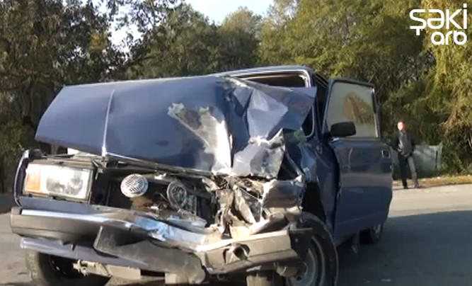 İş üçün Zaqatalaya gedənlər qəzaya düşdülər: 1 ölü, 4 yaralı - VİDEO - FOTO