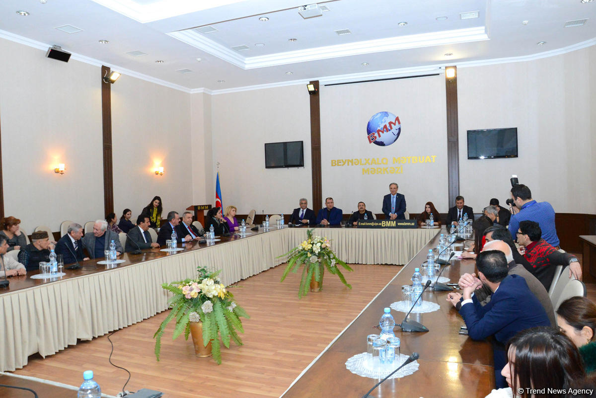 Sözləri Sona Vəliyevaya məxsus "Bir az möhlət ver, Allahım" klipinin təqdimatı keçirilib - FOTO