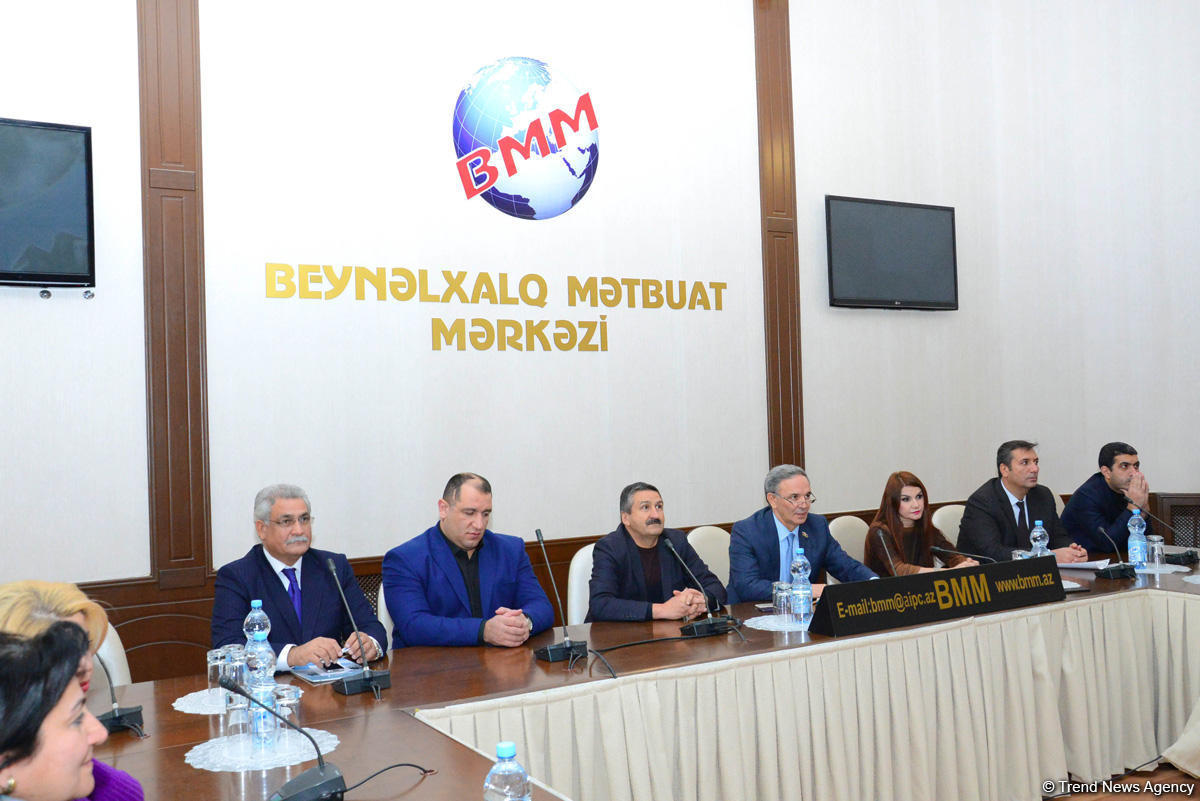 Sözləri Sona Vəliyevaya məxsus "Bir az möhlət ver, Allahım" klipinin təqdimatı keçirilib - FOTO