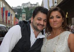 Xalq artisti ögey oğlunu belə təbrik etdi - FOTO