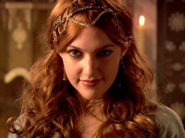"Hürrem sultan" makiyajsız fotosunu yaydı