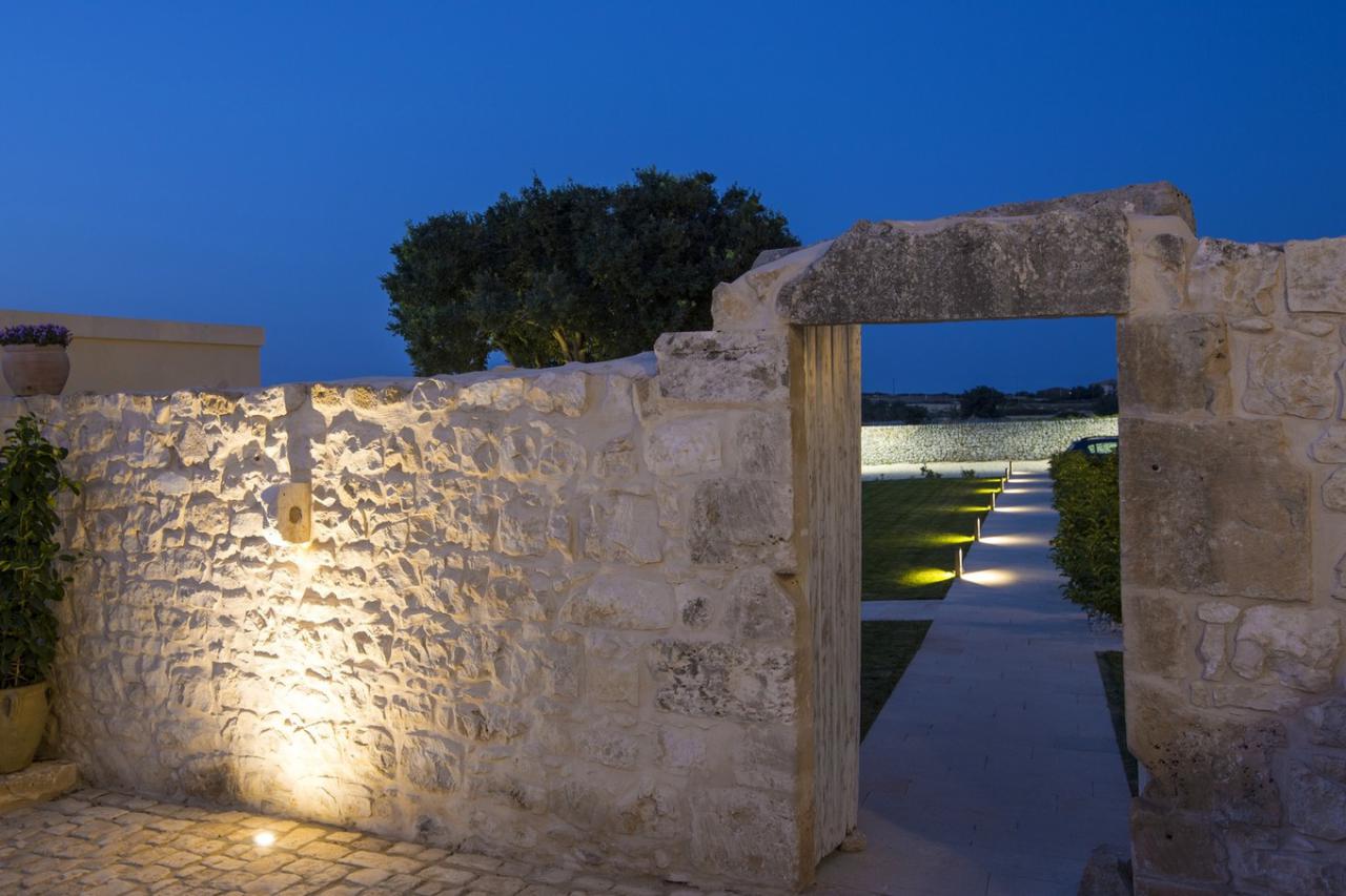 Köhnə kənd evi otel oldu - FOTO