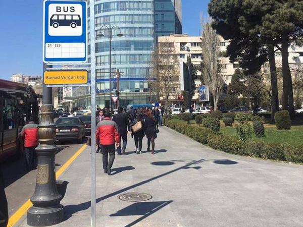 &quot;Şamaxinka&quot;da avtobus dayanacağı problemi nə vaxt həll olunacaq? - AYNA-dan AÇIQLAMA
