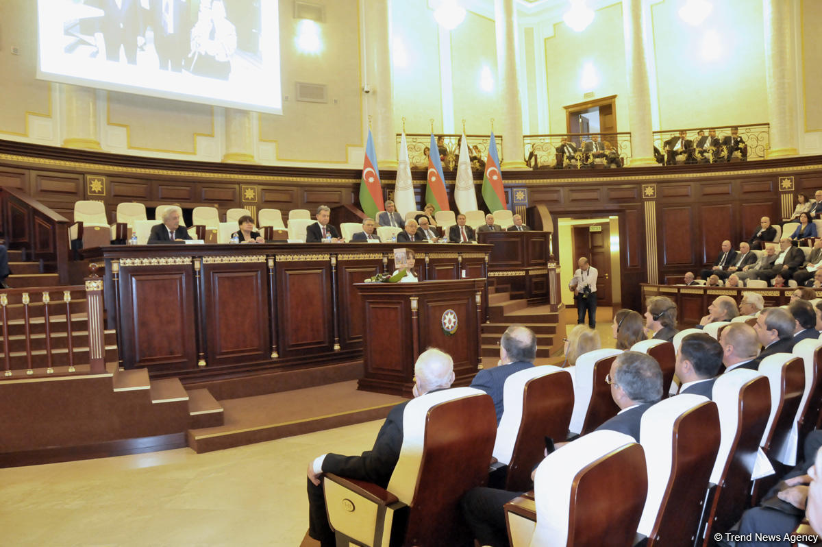 Nərgiz Paşayeva: "Ən müqəddəs vəzifəmiz - Nizami Gəncəvinin adını Oksford Universitetində daimi yaşatmaqdır" - FOTO