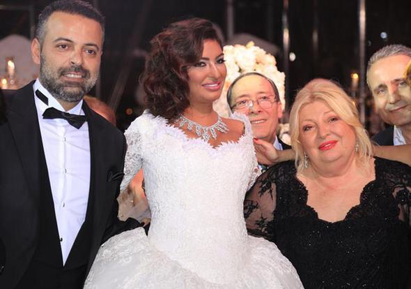Əri ona 1 milyonluq üzük bağışladı - FOTO