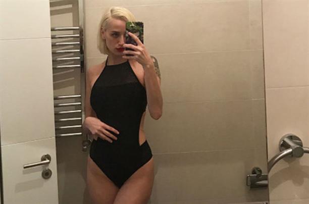 Türkiyəli modeldən hamamda bikini şou - FOTOlar