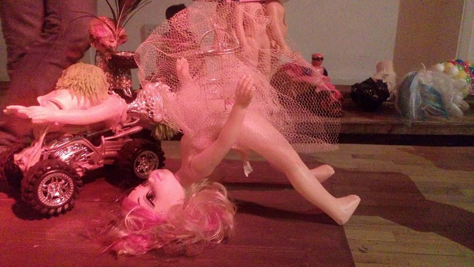 Bakıda kuklaların 18+ sərgisi keçirilib - FOTO