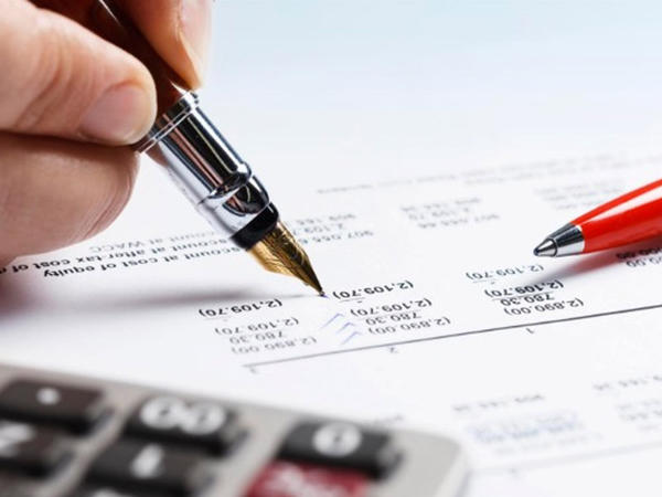 “Xidmət müqaviləsi” altında böyük fırıldaqlar olur - Hüquqşünasdan XƏBƏRDARLIQ