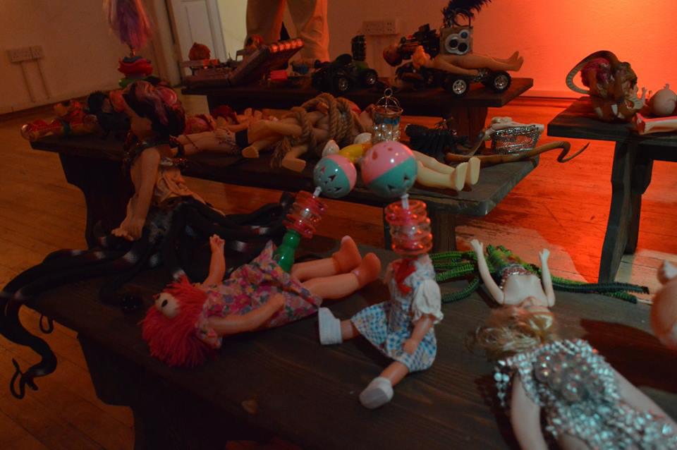 Bakıda kuklaların 18+ sərgisi keçirilib - FOTO